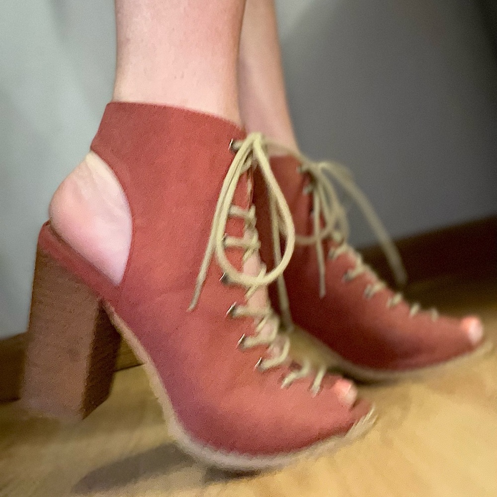 Perfect Spring Peep Toe Booties - Picture 6 of 7